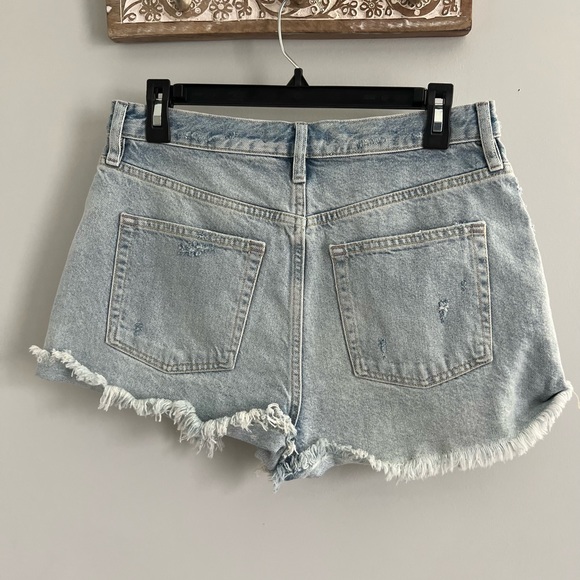 🌻🆕🚨FREE PEOPLE LASSO LIGHT WASH DENIM SHORTS-FOX TROT COLOR SIZES 28 & 29 - Picture 14 of 16